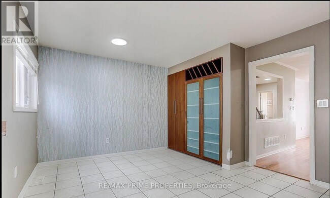 Building Photo - 5 WOLTNER Way
