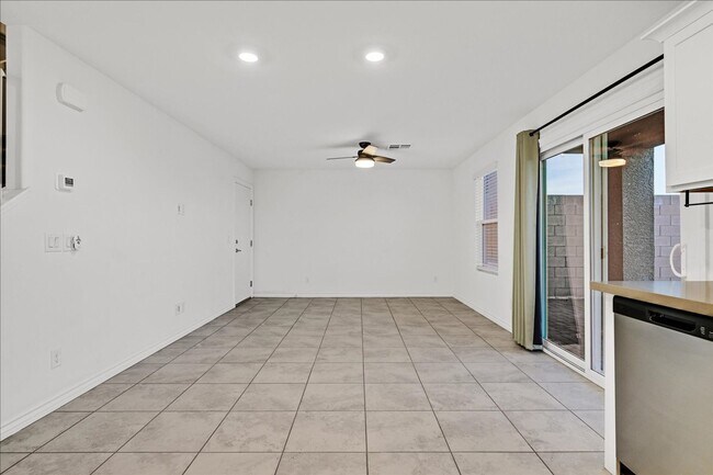 Foto del edificio - Henderson Townhouse With Views