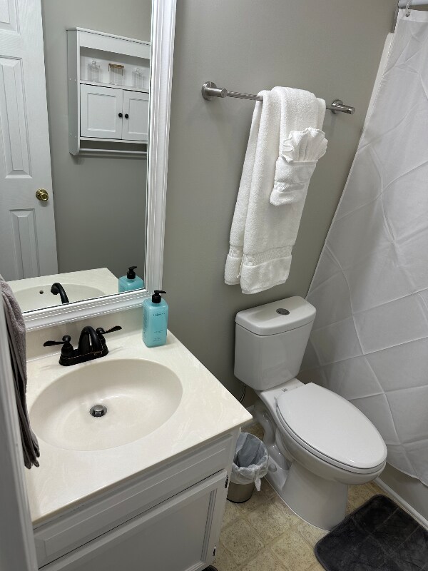 Building Photo - 1642 Thompson Dr