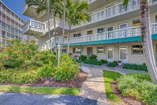 Building Photo - 55+ 1 BED, 1 BATH FURNISHED CONDO NORTH PALM BEACH