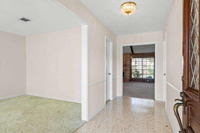 Foto del edificio - 3406 Glenn Lakes Ln