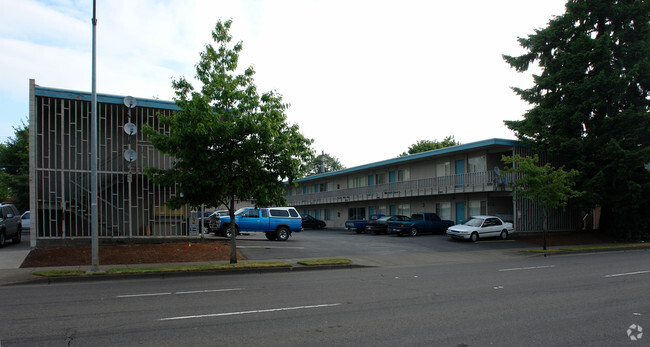 Building Photo - Westwood Plaza Apartments