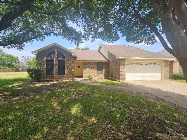 Foto del edificio - 11008 Claywood Dr