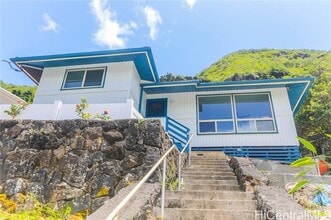 Building Photo - 2343 Kuahea St