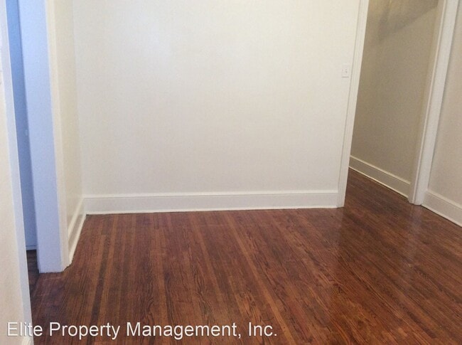 Building Photo - 2 br, 1 bath House - 651 W. Market St., Ap...