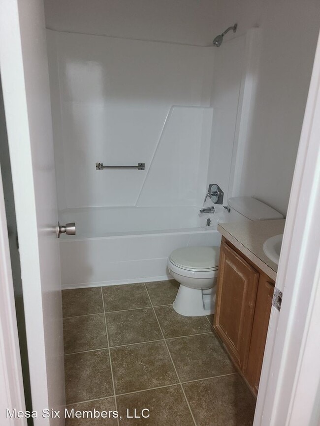 Building Photo - 2 br, 1.5 bath House - 311 Cherokee Court