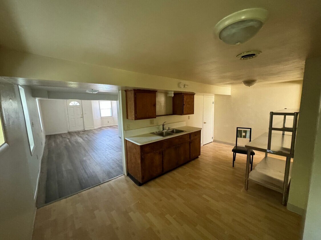 Foto principal - 2818 W St Paul Ave