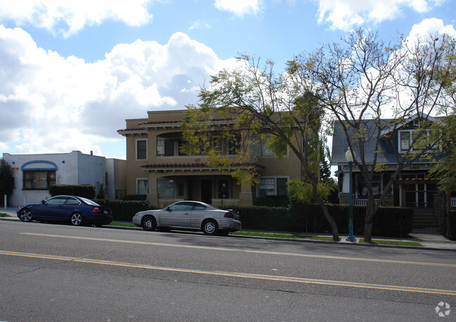 Building Photo - 2473 Market St