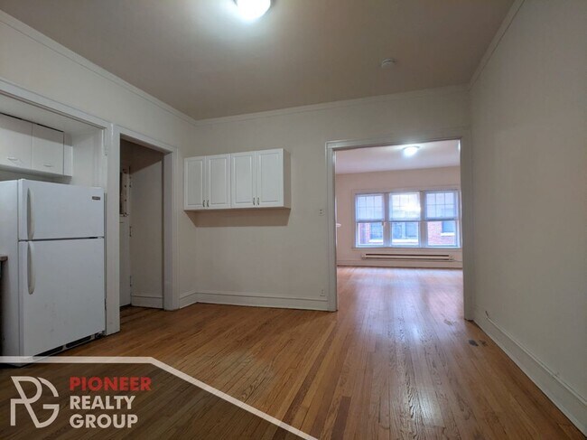 Foto del edificio - 1025 Dempster St