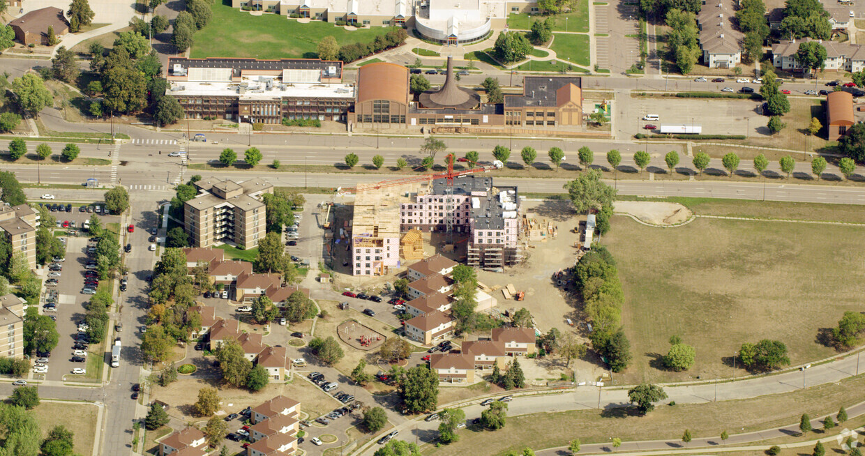 Vista aérea del 2 - Olson Park Apartments