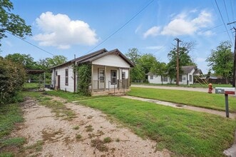 Building Photo - 1102 S 15th St