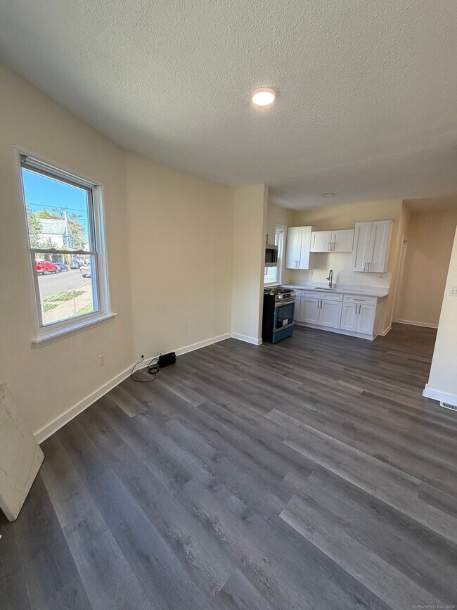 Foto del edificio - 13 Lines St