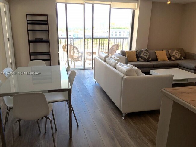 Foto del edificio - 1800 Collins Ave