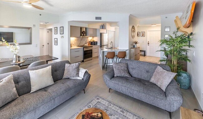Foto del edificio - 3255 NE 184th St