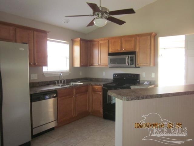 Building Photo - 2544 Gulf Breeze Ave