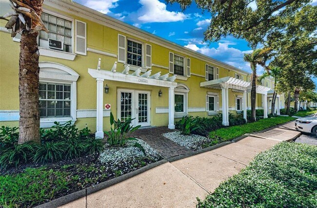 Foto del edificio - 5048 Beach Dr SE
