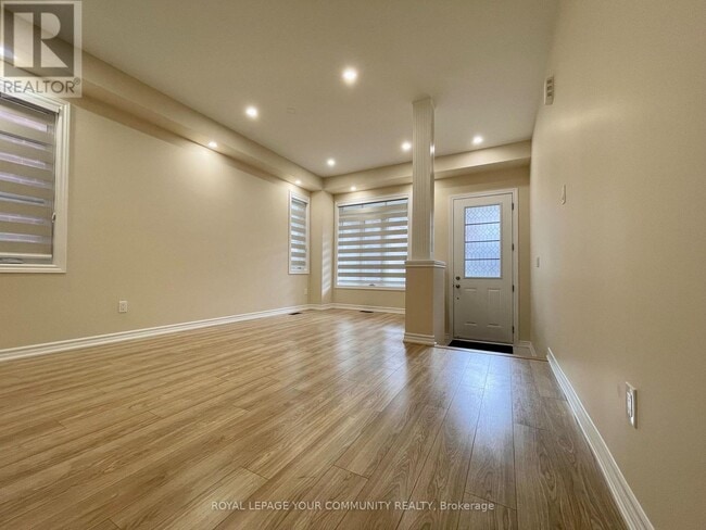 Building Photo - 29 Hickling Ln