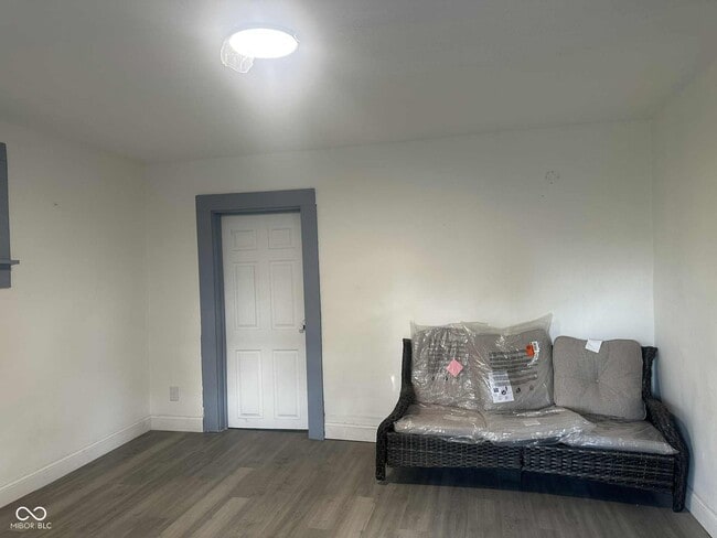 Building Photo - 1437 Kappes St