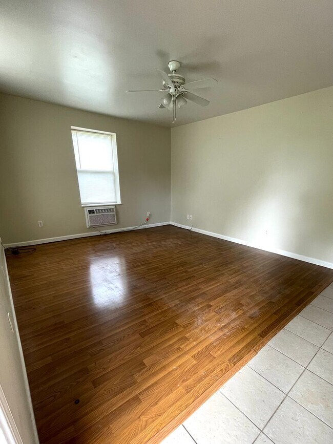 Foto del edificio - 1 Bed 1 Bath Apartment FOR RENT in Moscow Mills, MO