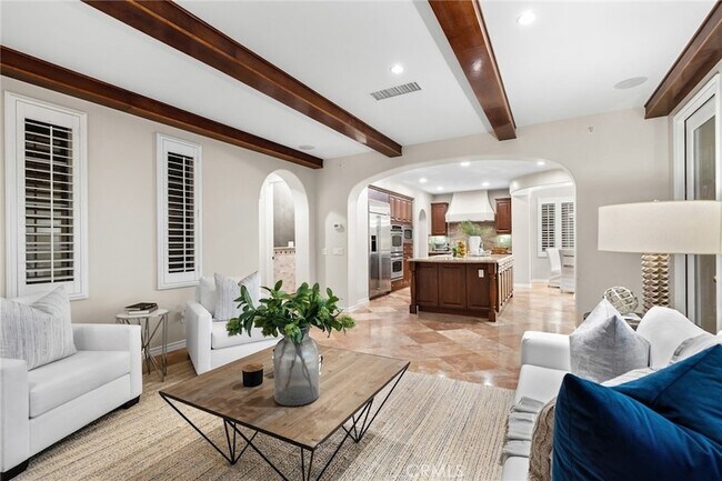 Foto del edificio - 33 Tall Hedge