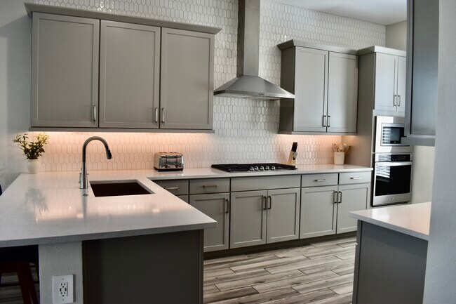 Foto del edificio - 5128 E Coolbrook Ave