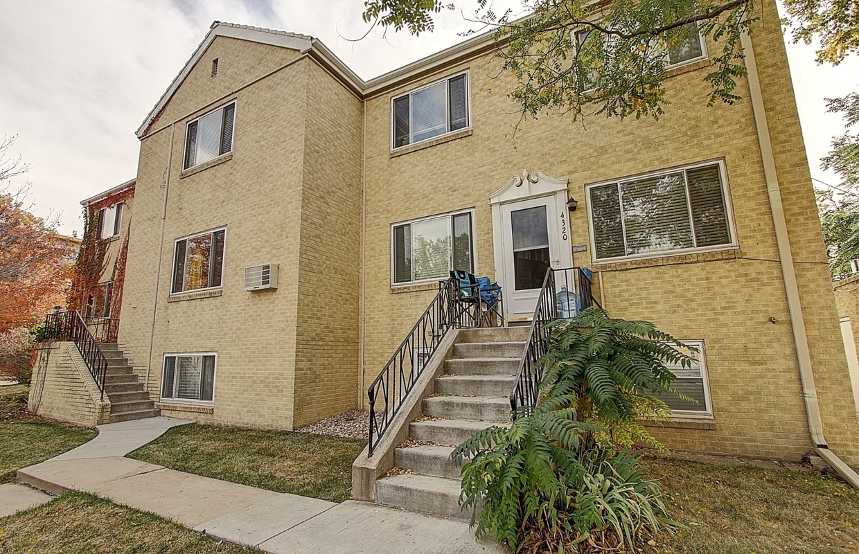 Primary Photo - 1195 Birch St