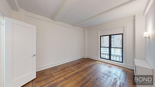 Foto del edificio - 140 W 55th St