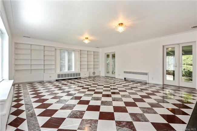 Foto del edificio - 5 Tisdale Rd