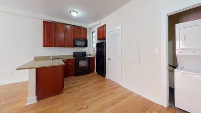 Building Photo - 1921 N Gratz St