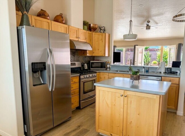 Foto del edificio - Snow Canyon Single Family