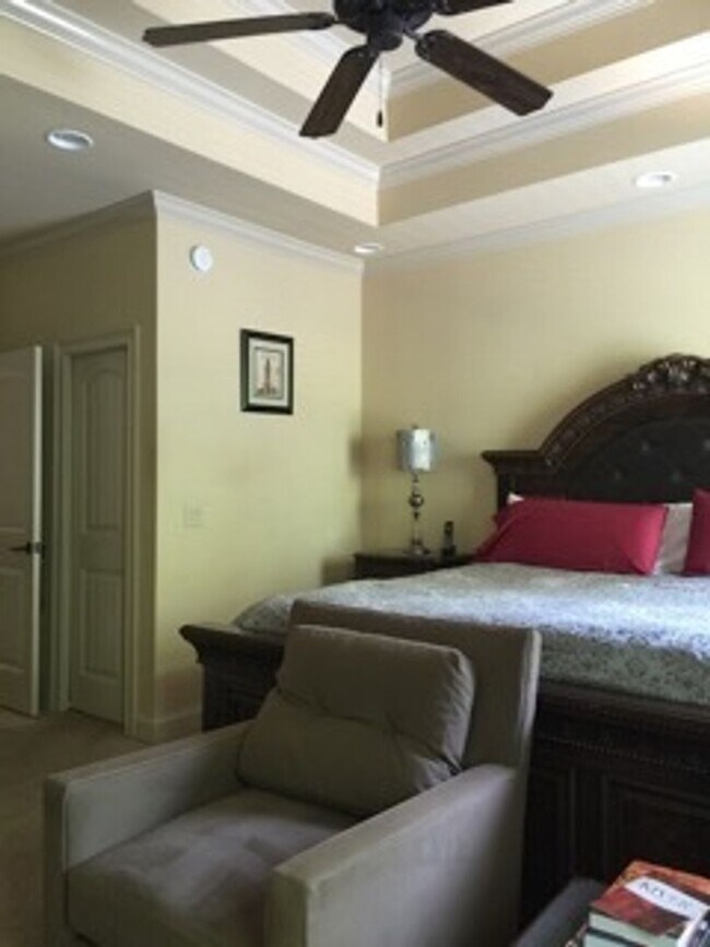 Foto del edificio - 3 Bed, 3.5 Bath Townhome – Prime Location!