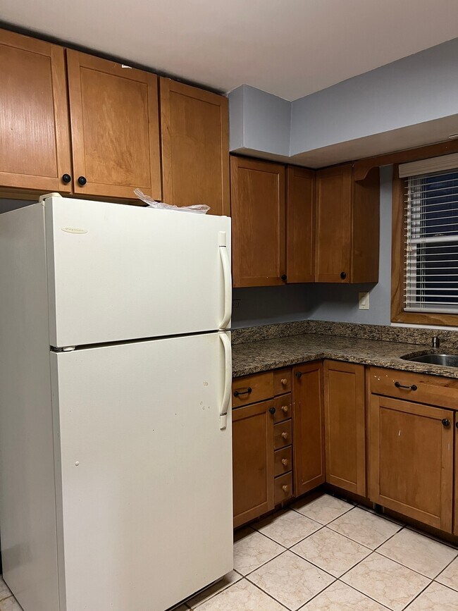 Building Photo - 6043 N Mozart St