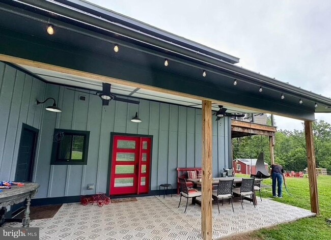 Building Photo - 22887 Hopeful Ln