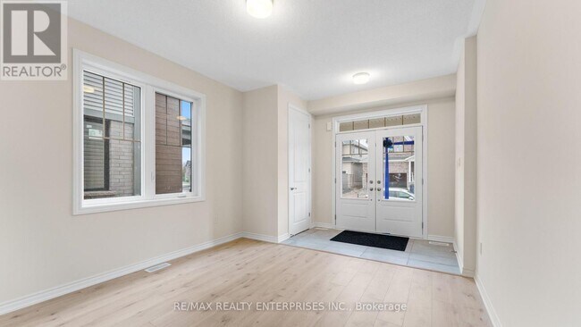 Building Photo - 1114 Denton Dr