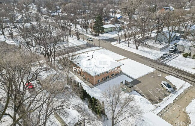 Foto del edificio - 5500 N Bryant Ave