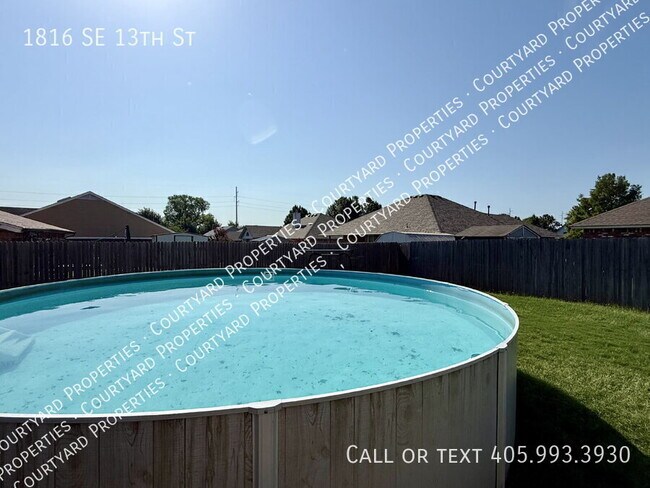 Foto del edificio - 1816 SE 13th St