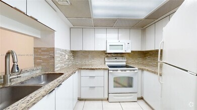 Building Photo - 8275 SW 152nd Ave