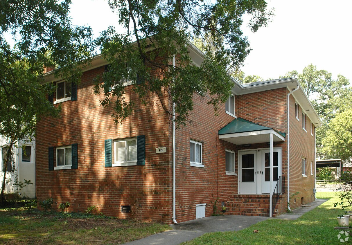 Primary Photo - 920 W Trinity Ave