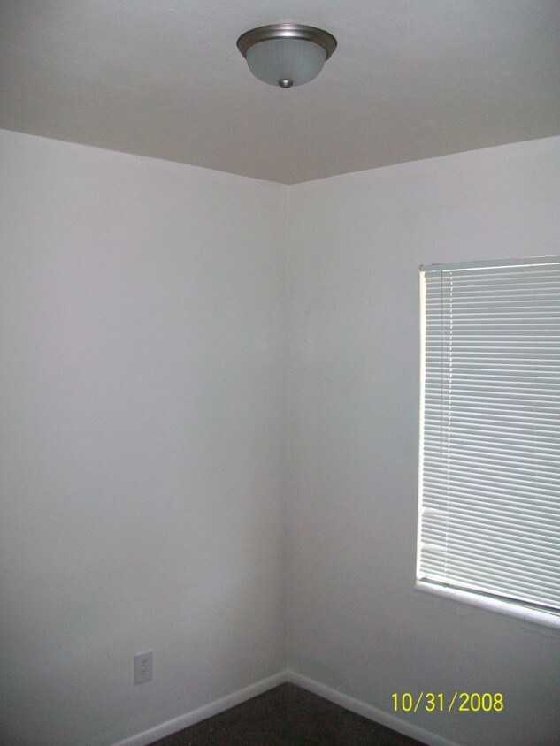 Building Photo - 3030 S 8900 W