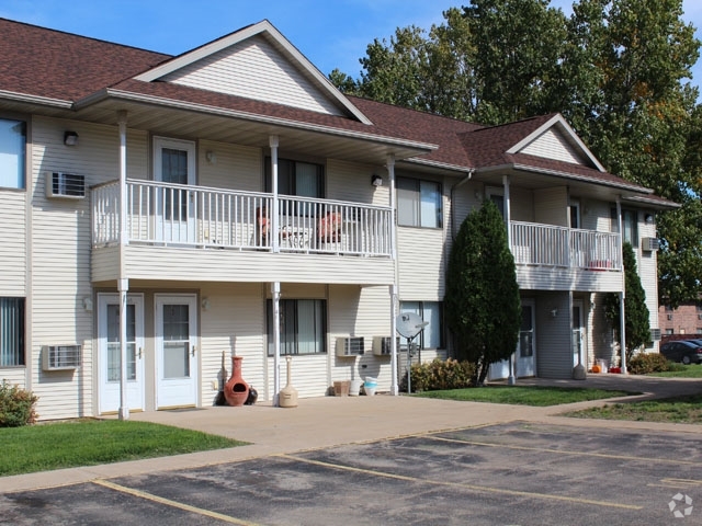 Sullivan Street Garden Apartments - Apartments in Oshkosh, WI ...