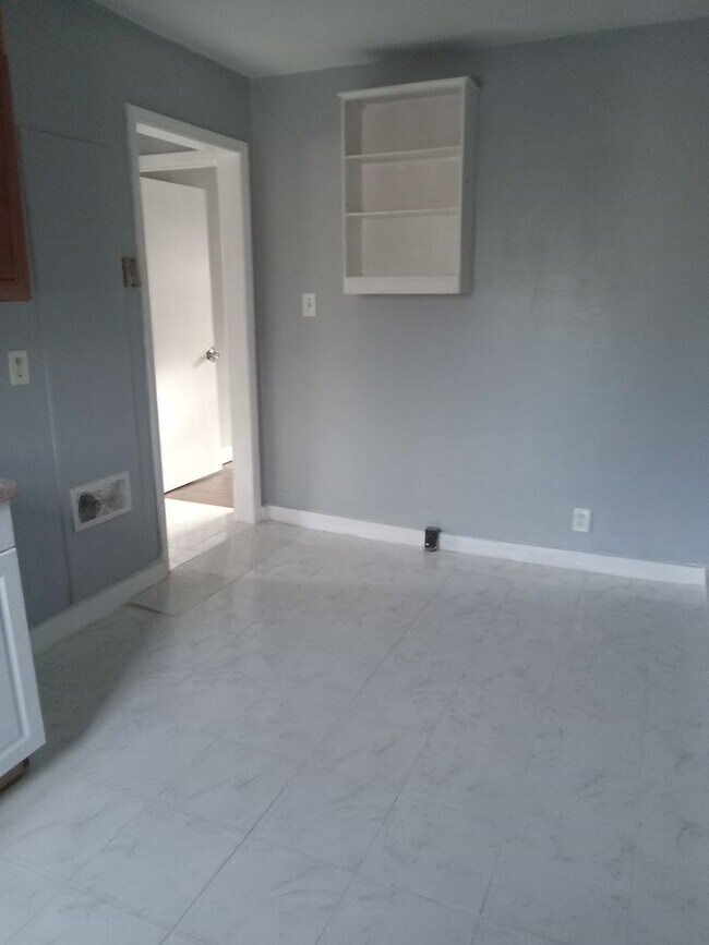 Foto del edificio - 1/2 Off One Months Rent Special!!! Cozy Two Bedroom Duplex in Lincoln Heights!