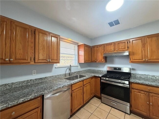 Building Photo - 4812 Trenton St