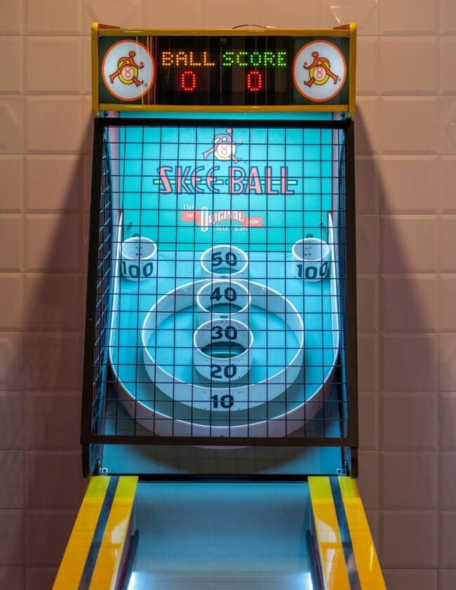 TWO Old Town Park Apartments Chicago, IL