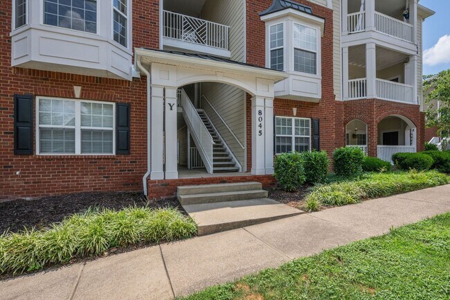 Foto del edificio - 2-Bed/2-Bath condo in Lenox Village.