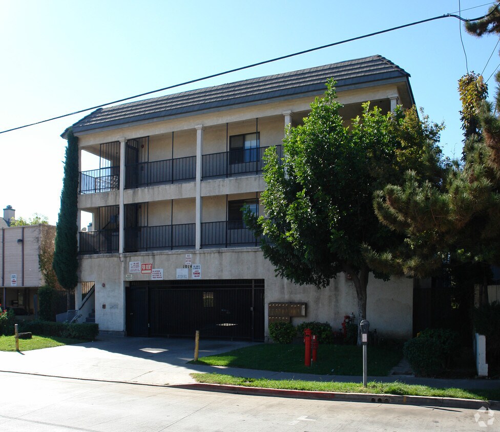 Building Photo - 1014 N Parton St