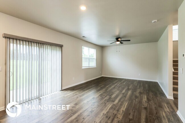 Foto del edificio - 8005 Cedar Mdws Ln