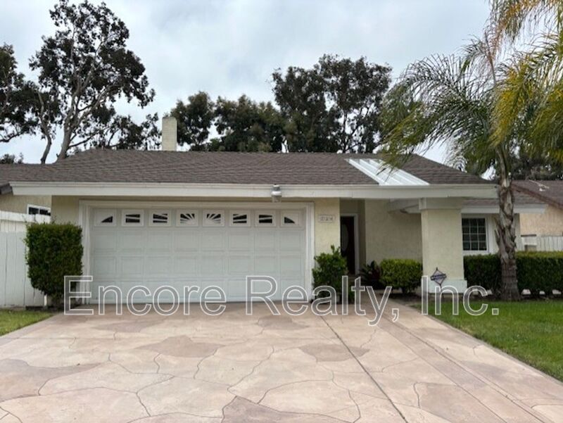 Primary Photo - 234 Camino Vista Real