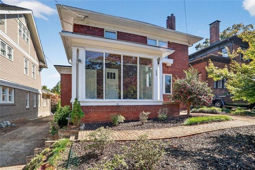 Primary Photo - 641 Bonaventure Ave NE