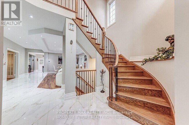 Building Photo - 28 Billancourt Cres