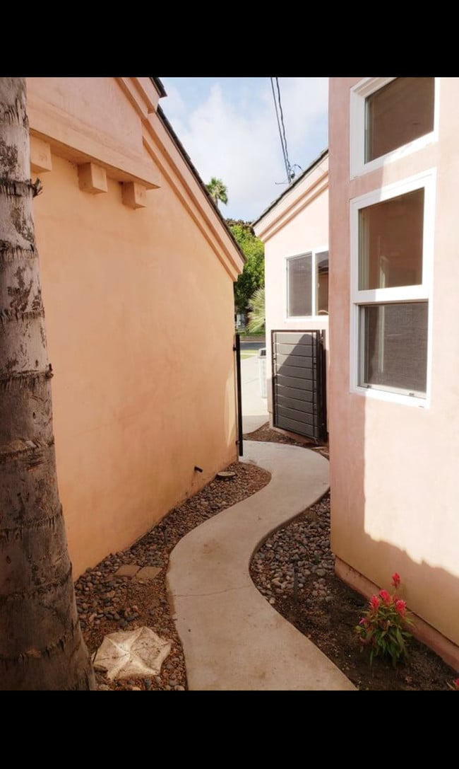 Building Photo - 5510 E Monlaco Rd